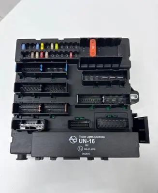 Opel Vectra C Fuse module 460023260
