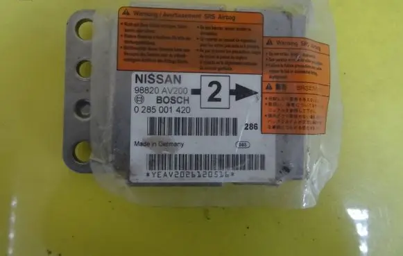 Nissan Primera Airbag control unit/module 98820AV200