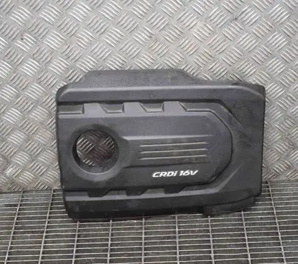 Volkswagen PASSAT B8 Engine cover (trim)