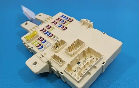 KIA Sportage Fuse box set 919503W0300 IMPRK1554310