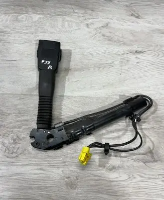 BMW 4 F32 F33 Front seatbelt buckle 7261946 34098857D 3B40716