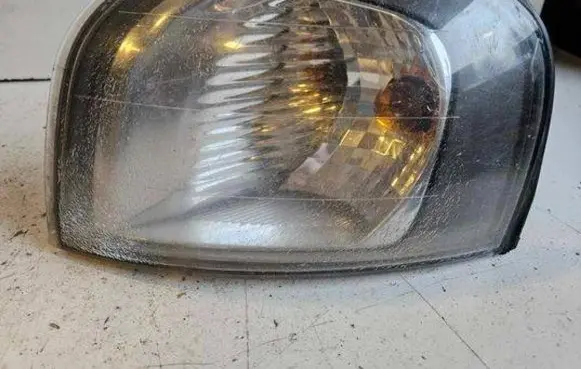 Volvo S80 Front fender indicator light 9154472