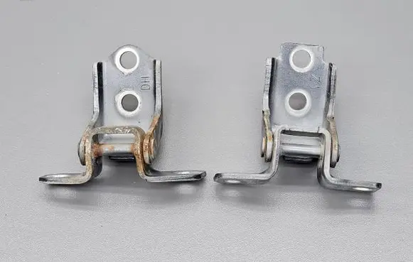 Front door hinge set