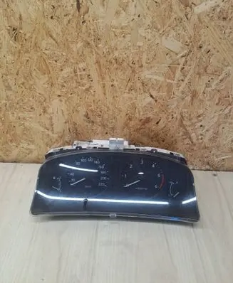 Toyota Corolla E110 Speedometer (instrument cluster) 838001H190 2573209320