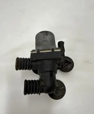 BMW 3 E46 Coolant heater control valve 8369805 64118369805 1147412144