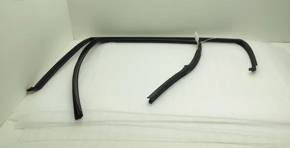 BMW X4 F26 Rubber seal rear door window/glass 51357335497 7335497