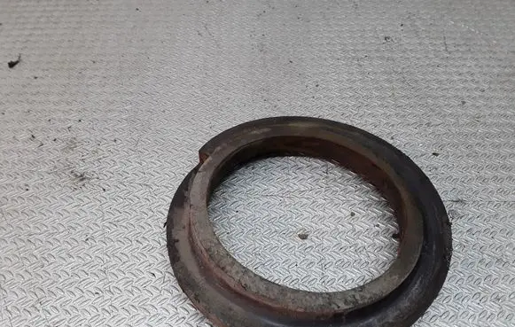 Hyundai Santa Fe Front coil spring rubber mount 