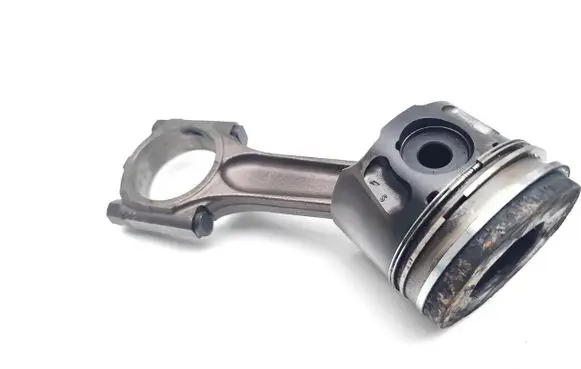 Citroen Dispatch II Piston with connecting rod RHK DW10UTED4