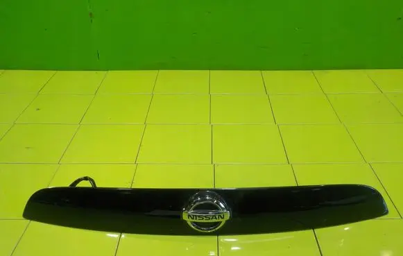 Nissan Juke I F15 Rear light center trim bar blend NP160
