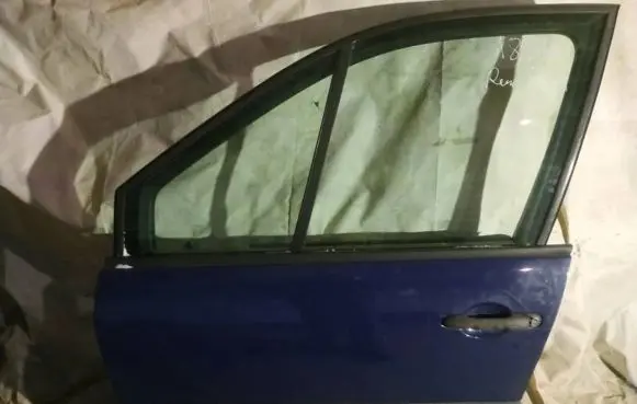 Renault Scenic II - Grand scenic II Front door melynos
