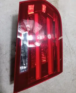 Tailgate rear/tail lights