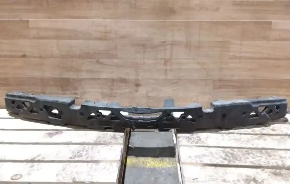 Front bumper foam support bar