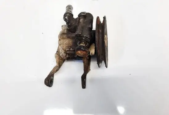 Nissan Primera Power steering pump