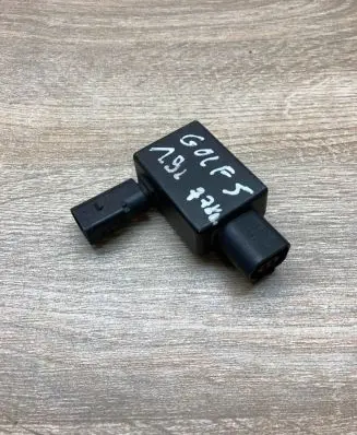 Volkswagen Golf V Sensor 1J0973702