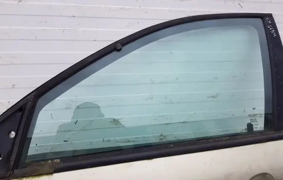 Fiat Bravo - Brava Front door window glass four-door