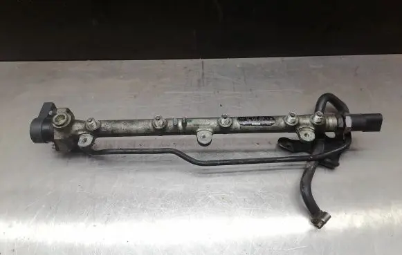 Mercedes-Benz A W168 Fuel main line pipe A6680700095 0445214005