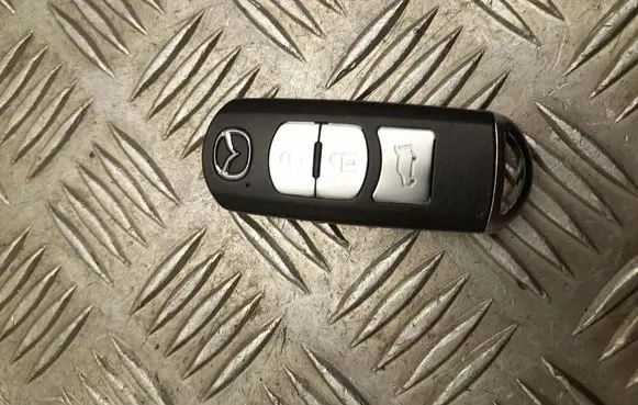 Mazda CX-5 Ignition key/card MR7098