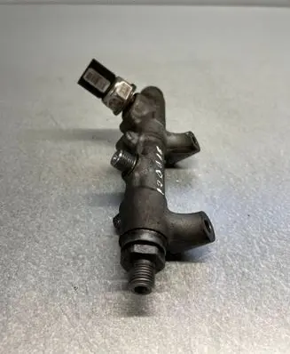 Audi A4 S4 B8 8K Fuel main line pipe 8900000066