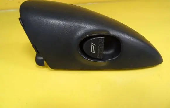 Fiat Palio Electric window control switch 31262 7352902590