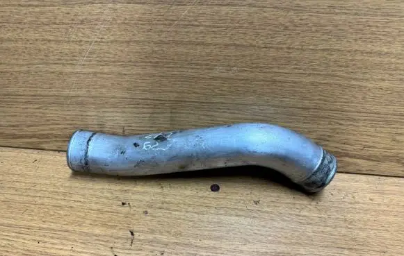 BMW 5 E39 Intercooler hose/pipe