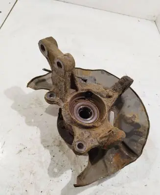 Toyota Avensis T250 Front wheel hub spindle knuckle