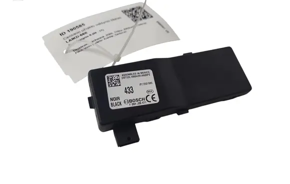 Opel Insignia A Door central lock control unit/module 13501980