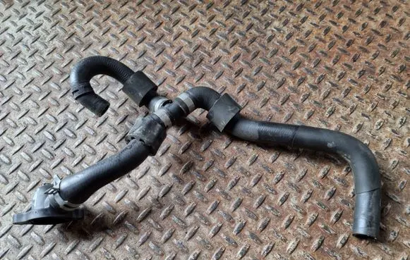 Volkswagen Tiguan Engine coolant pipe/hose 5N0122157BP 04L121131AA