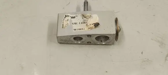 Mercedes-Benz E W214 Air conditioning (A/C) expansion valve 