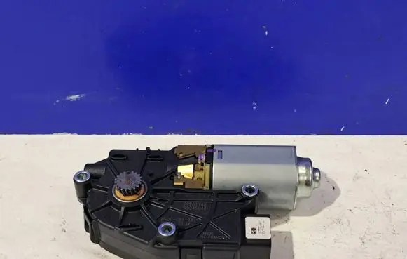 Maserati Ghibli Sunroof motor/actuator 2226114A