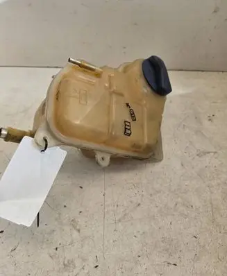 Volkswagen PASSAT B5 Coolant expansion tank/reservoir 8D0121403J