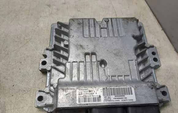 Peugeot 208 Engine control unit/module S180123008A 9800268980 9666681180