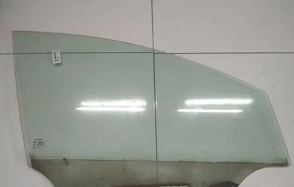 Toyota Corolla Verso AR10 Front door window glass four-door AS2