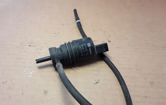 Opel Antara Windscreen/windshield washer pump 3240115 13250356