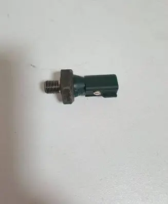 Volkswagen Polo V 6R Oil pressure sensor 036919081C