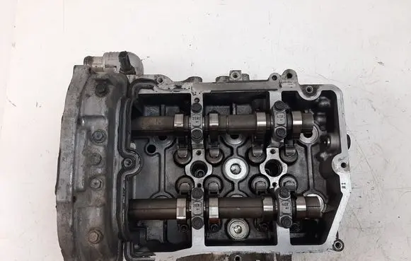 Subaru Legacy Engine head T20DLH103