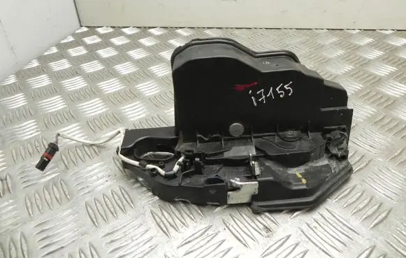 Loading door lock
