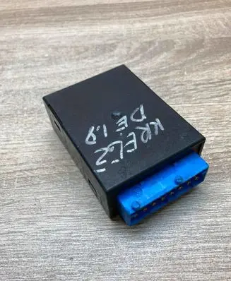 BMW 3 E36 Window wiper relay 8359031 05012110