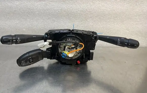 Peugeot 208 II Other switches/knobs/shifts 