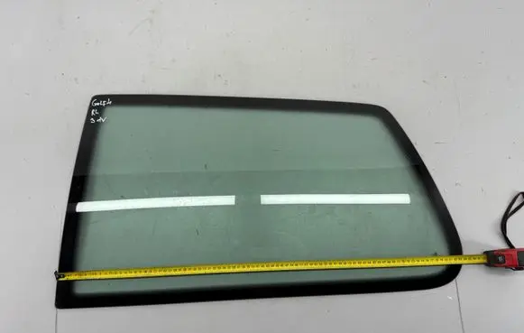 Volkswagen Golf IV Rear side window 43R001057