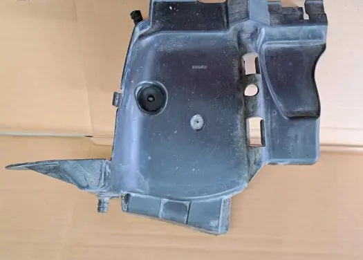 Dacia Dokker Other engine bay part 638316907R