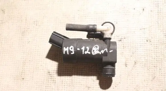 Volvo XC90 Headlight washer pump 1S7117M624