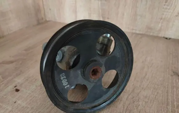 Opel Insignia A Power steering pump 13309336