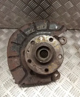 Volkswagen Golf Plus Front wheel hub