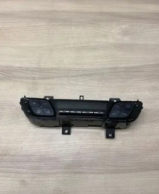 Toyota C-HR I Climate control unit