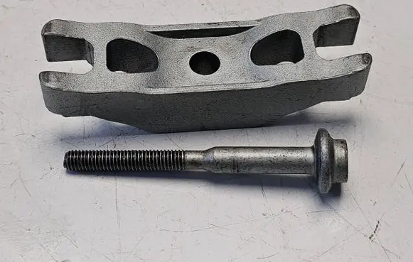 Volkswagen Caddy Fuel Injector clamp holder 03L216 V300