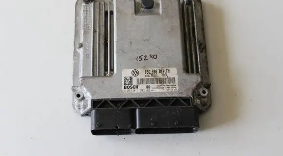 Volkswagen Golf V Engine control unit/module 03G906018FM 1039S10269 0281011903