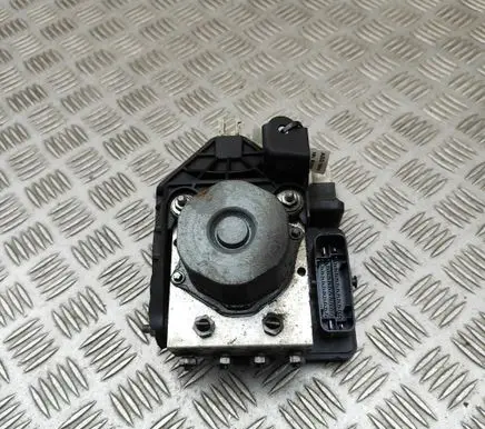 Mercedes-Benz A W176 ABS Pump A0094315212