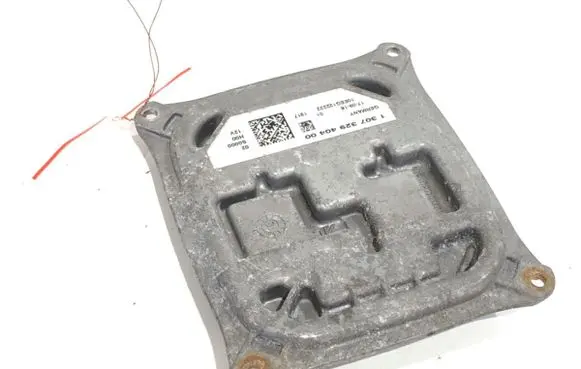 Peugeot 308 Voltage converter/converter module 130732940400