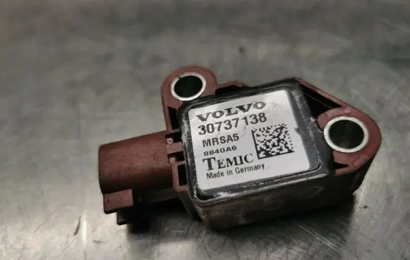 Volvo V50 Airbag deployment crash/impact sensor 30737138