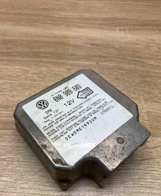 Volkswagen Golf III Airbag control unit/module 6N0909603 5WK4137Used